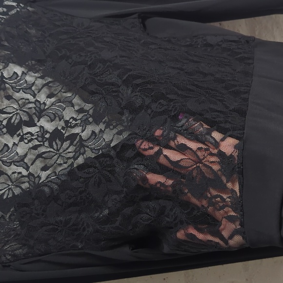 Venus Deep V neck Top - Picture 5 of 6